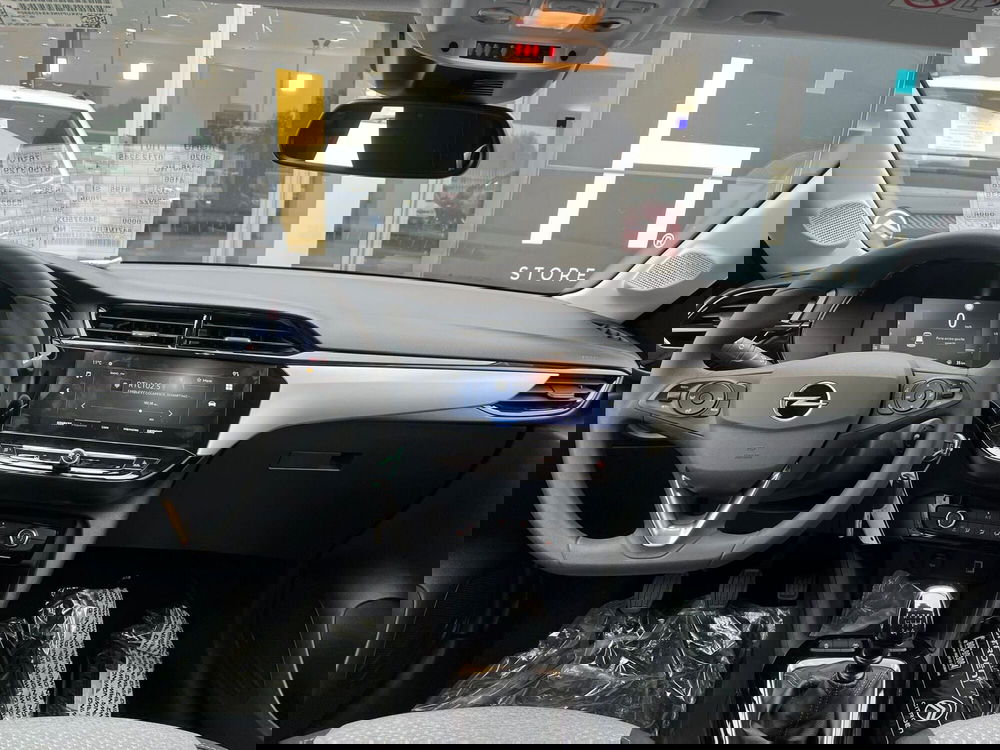 Opel Corsa nuova a Milano (17)