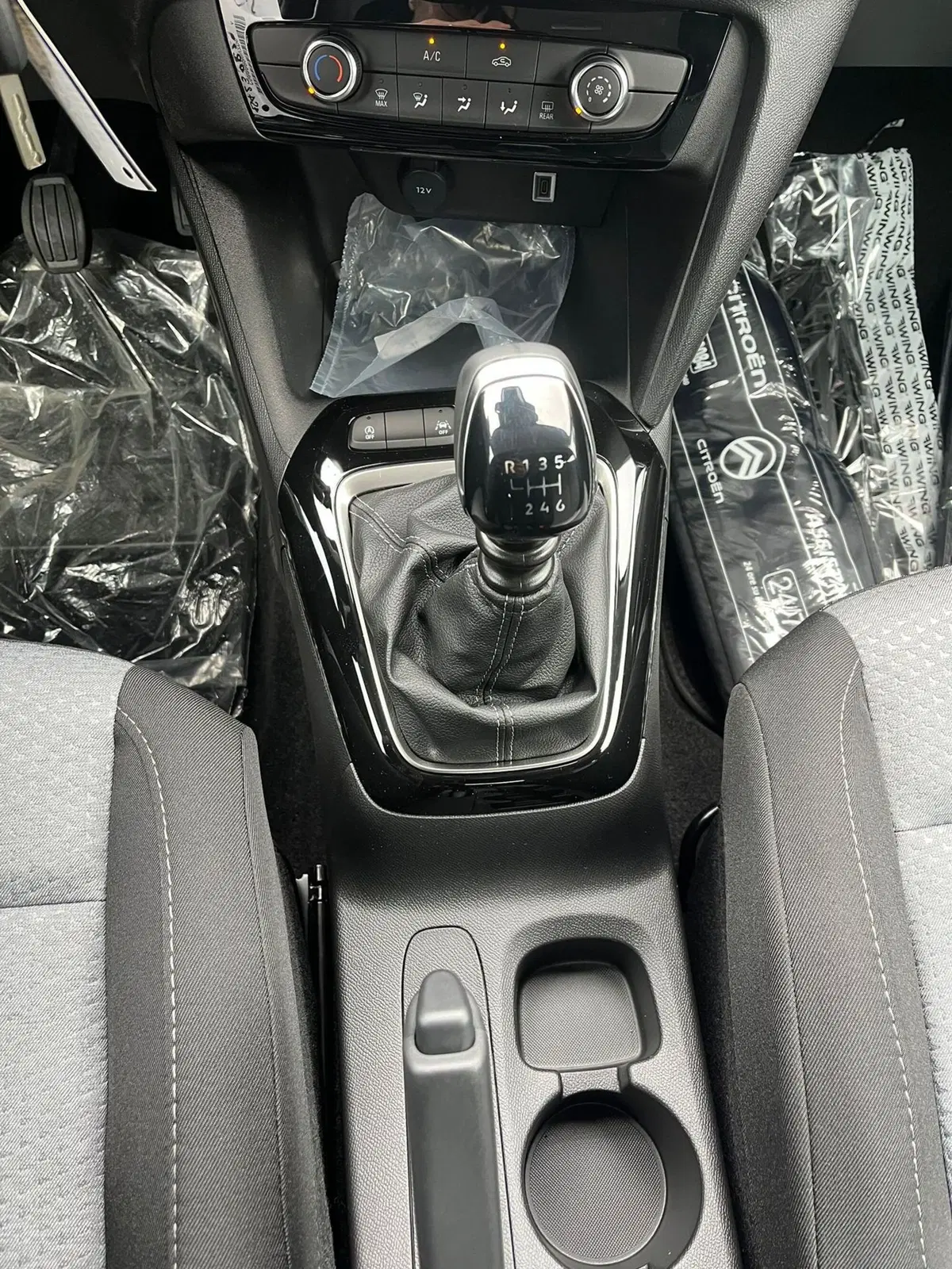 Opel Corsa nuova a Milano (19)