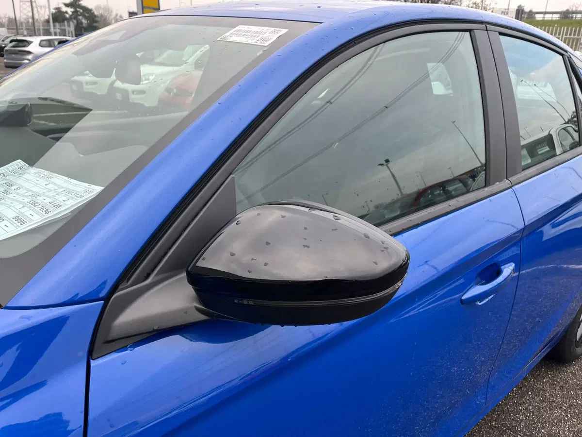 Opel Corsa nuova a Milano (4)