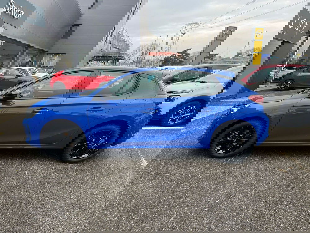 Opel Corsa nuova a Milano (5)