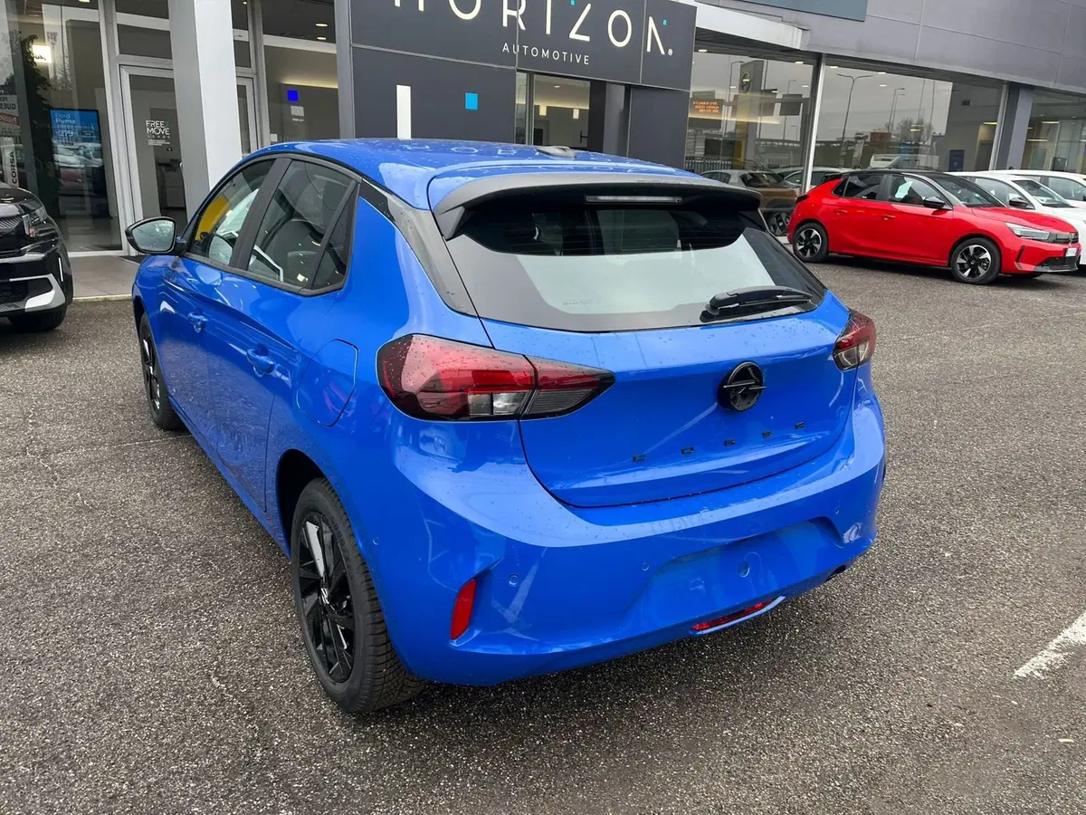Opel Corsa nuova a Milano (9)