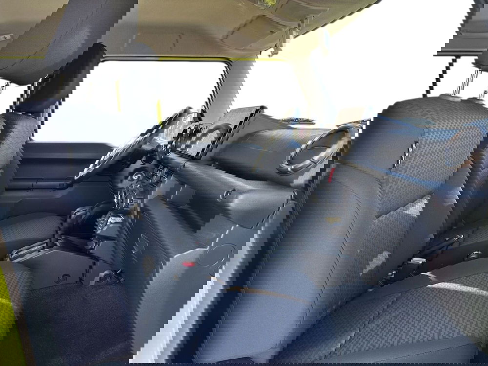 Suzuki Jimny nuova a Pistoia (12)