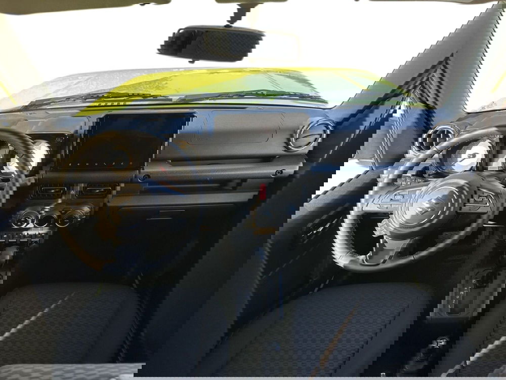 Suzuki Jimny nuova a Pistoia (7)