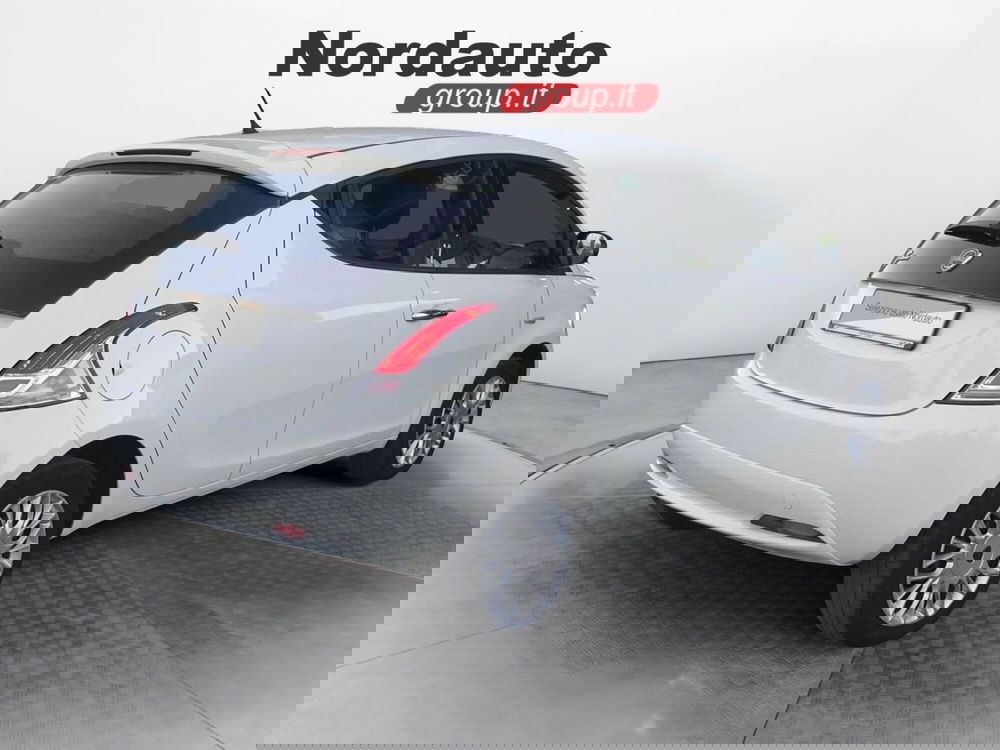 Lancia Ypsilon usata a Treviso (7)