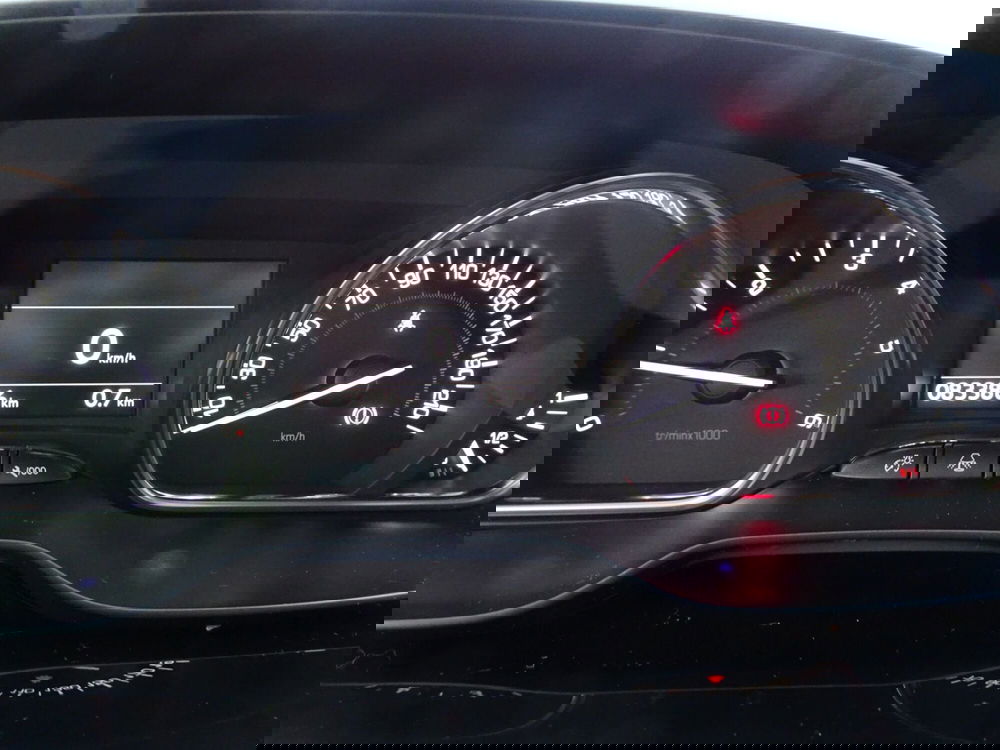 Peugeot 2008 usata a Treviso (16)