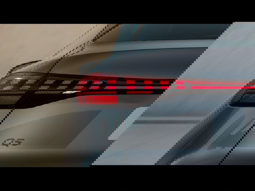 Audi Q5 Sportback nuova a Pisa (7)