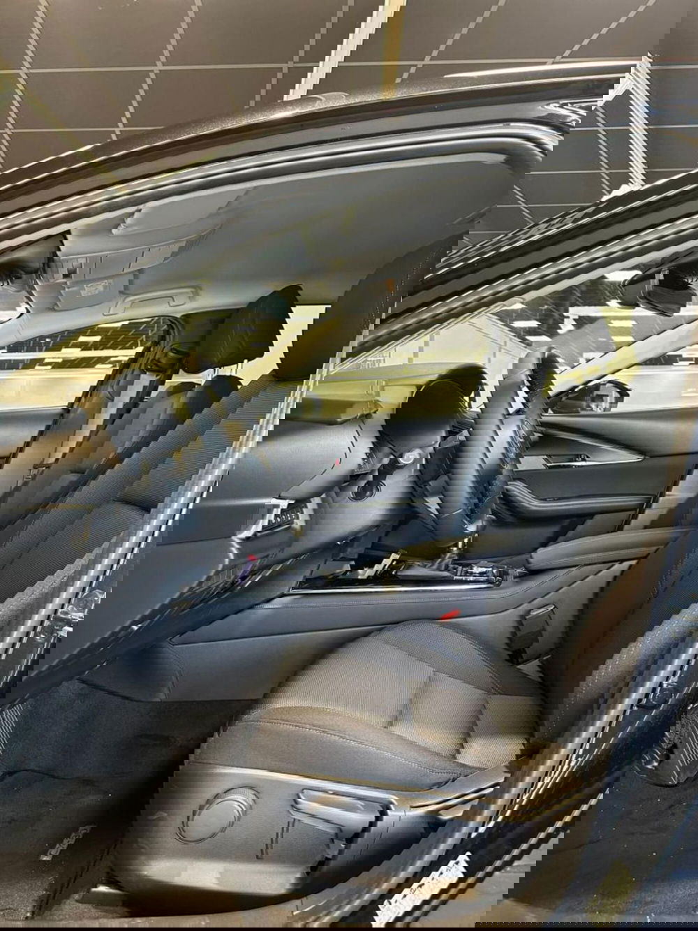 Mazda CX-30 nuova a Como (10)