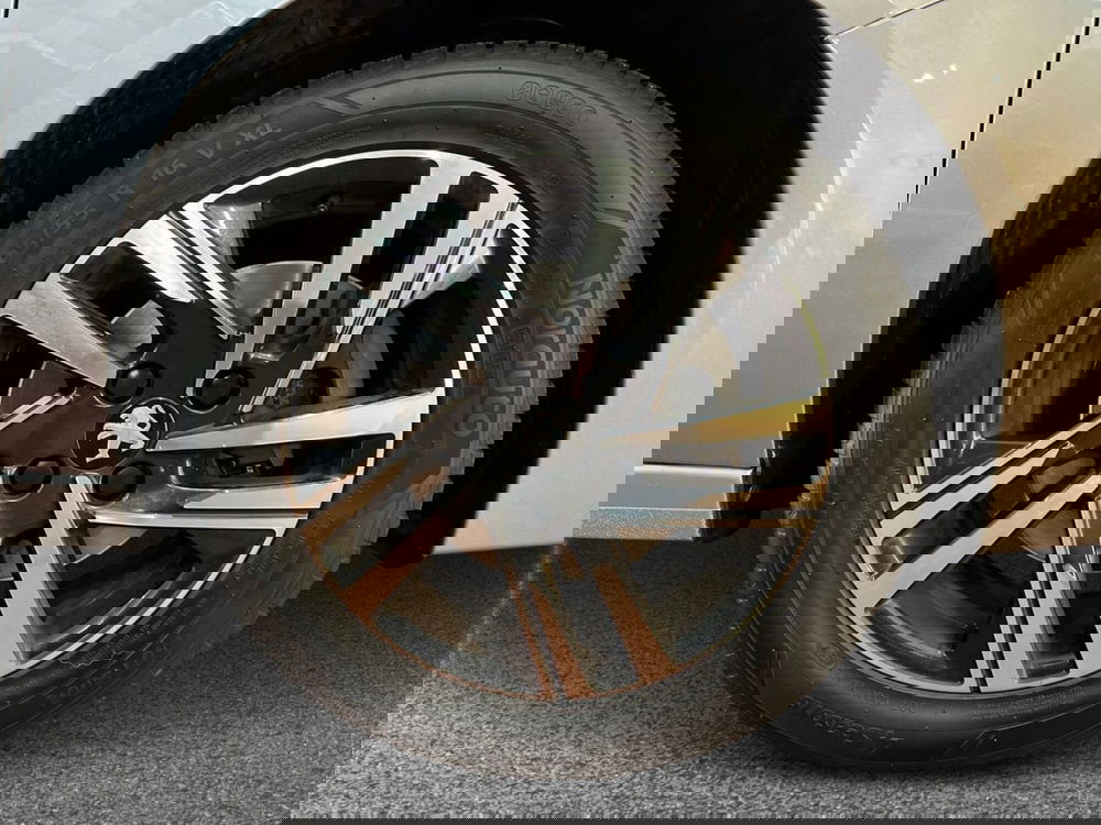 Peugeot 208 usata a Bari (6)