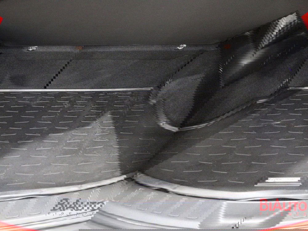 Lexus UX usata a Firenze (9)