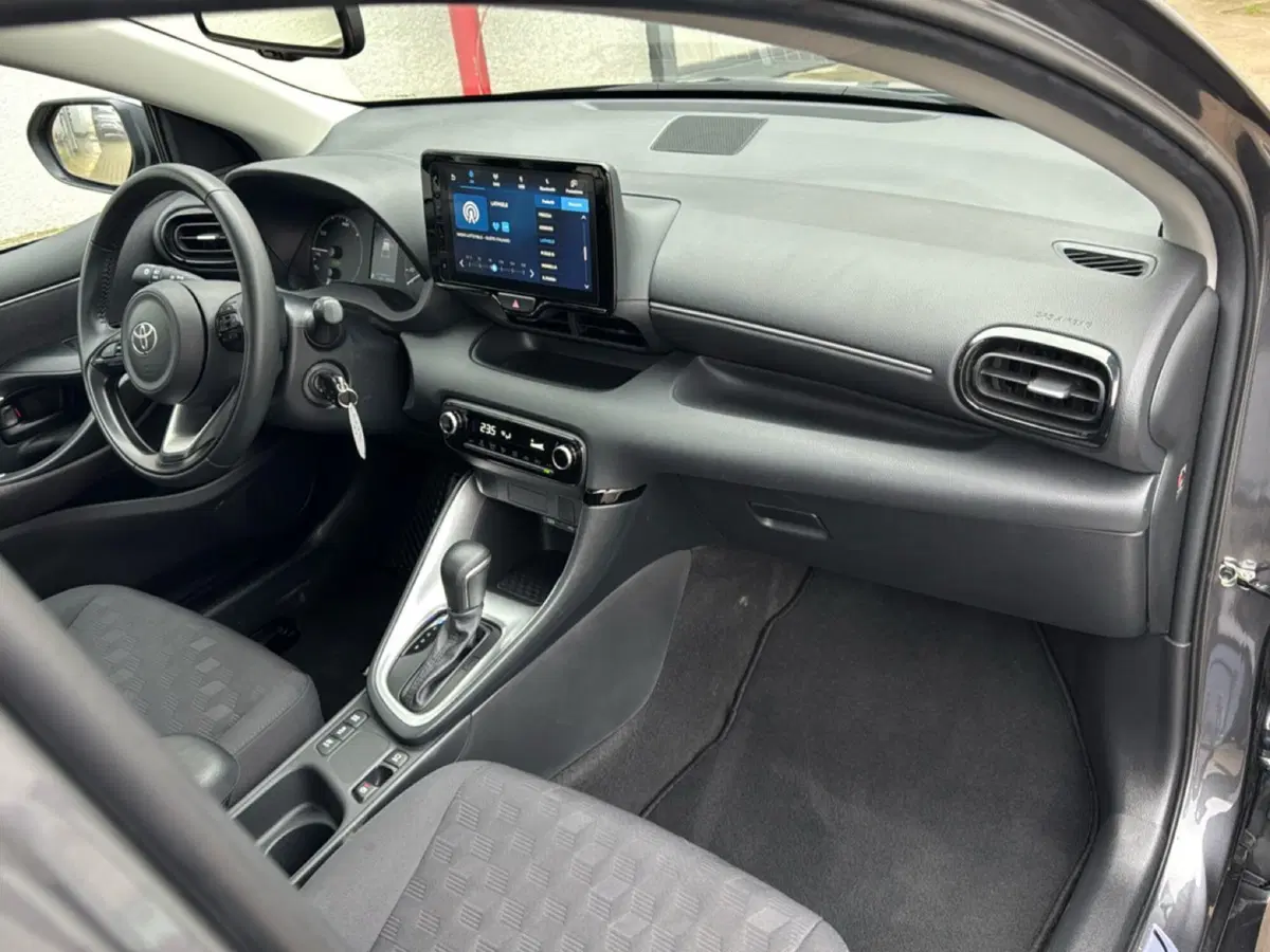 Toyota Yaris usata a Ferrara (12)