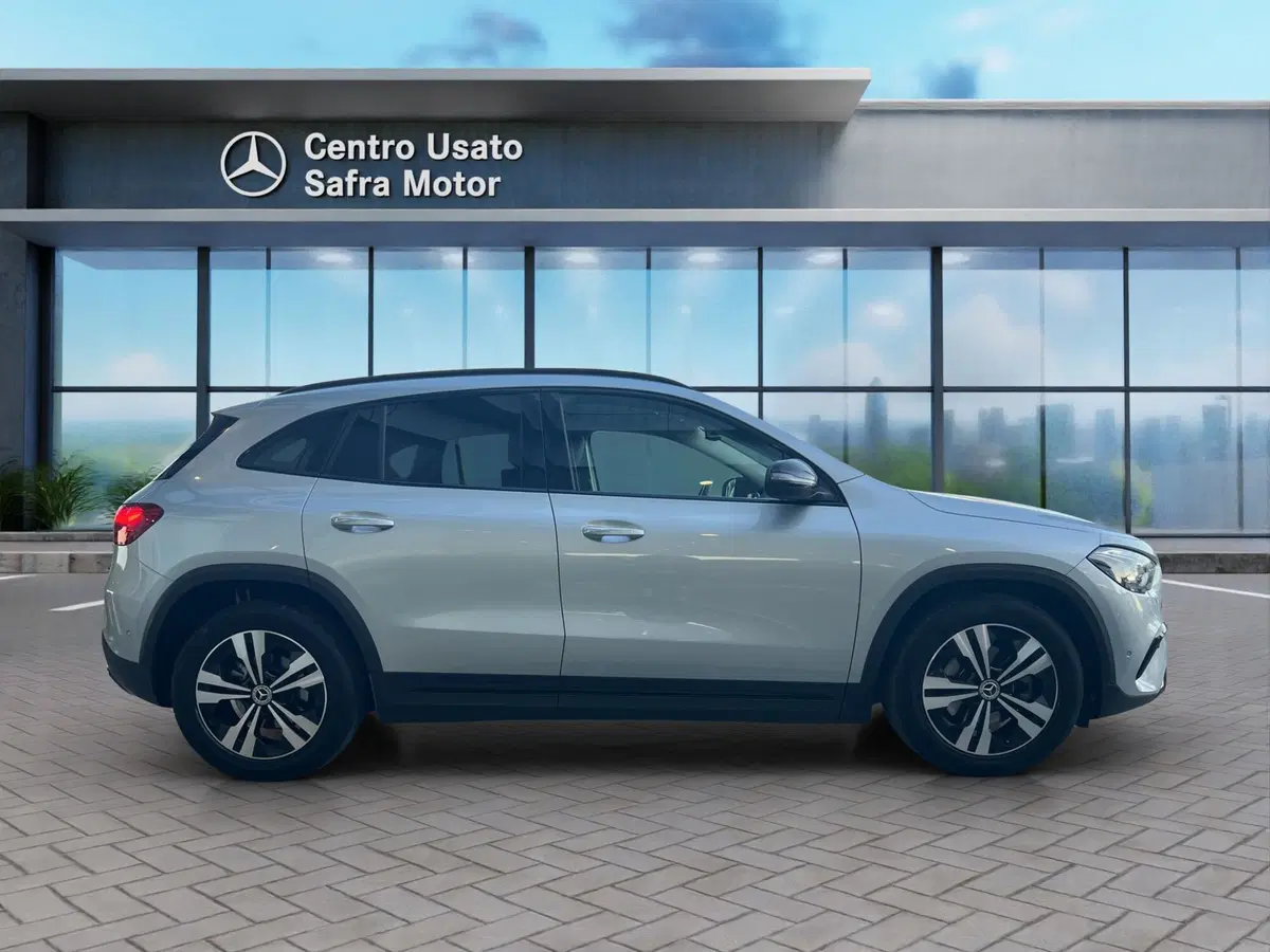 Mercedes-Benz GLA SUV usata a Cosenza (7)