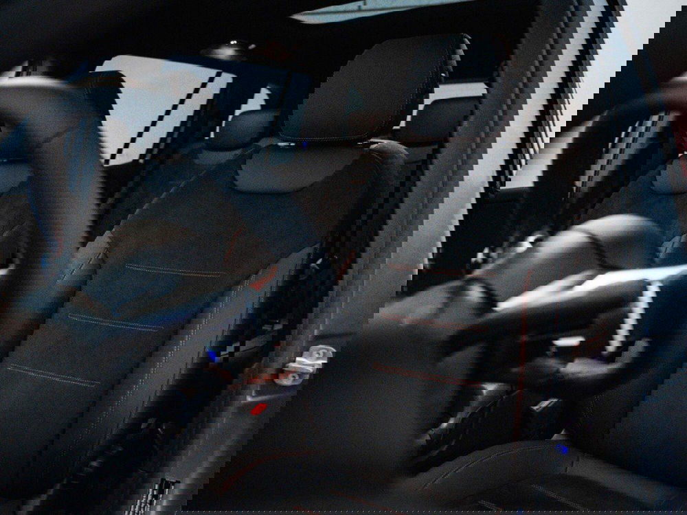 Mercedes-Benz GLB nuova a Macerata (11)