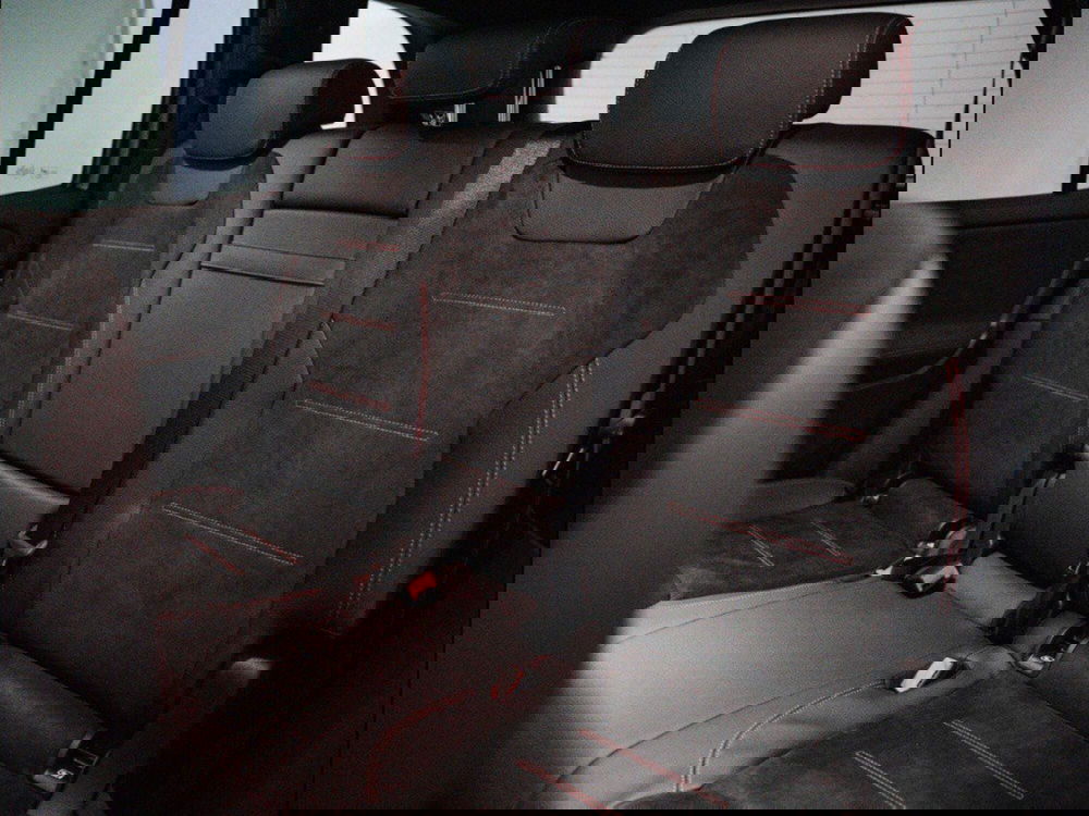 Mercedes-Benz GLB nuova a Macerata (12)