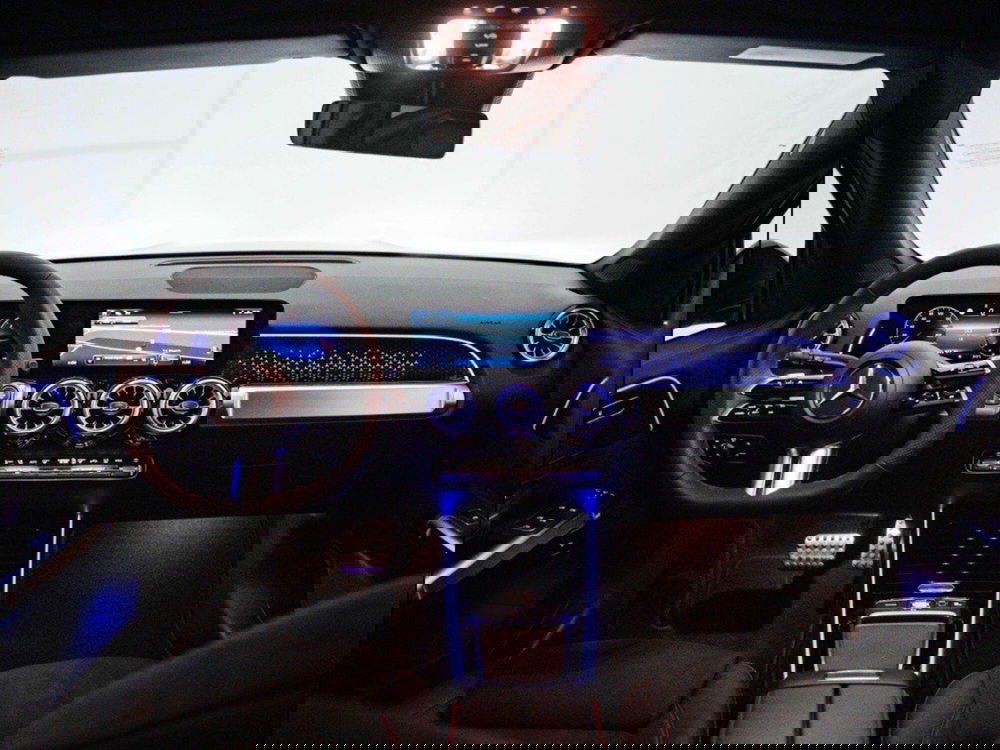 Mercedes-Benz GLB nuova a Macerata (17)