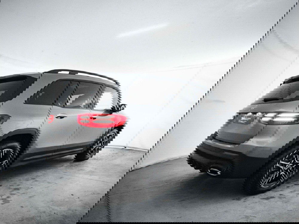 Mercedes-Benz GLB nuova a Macerata (4)