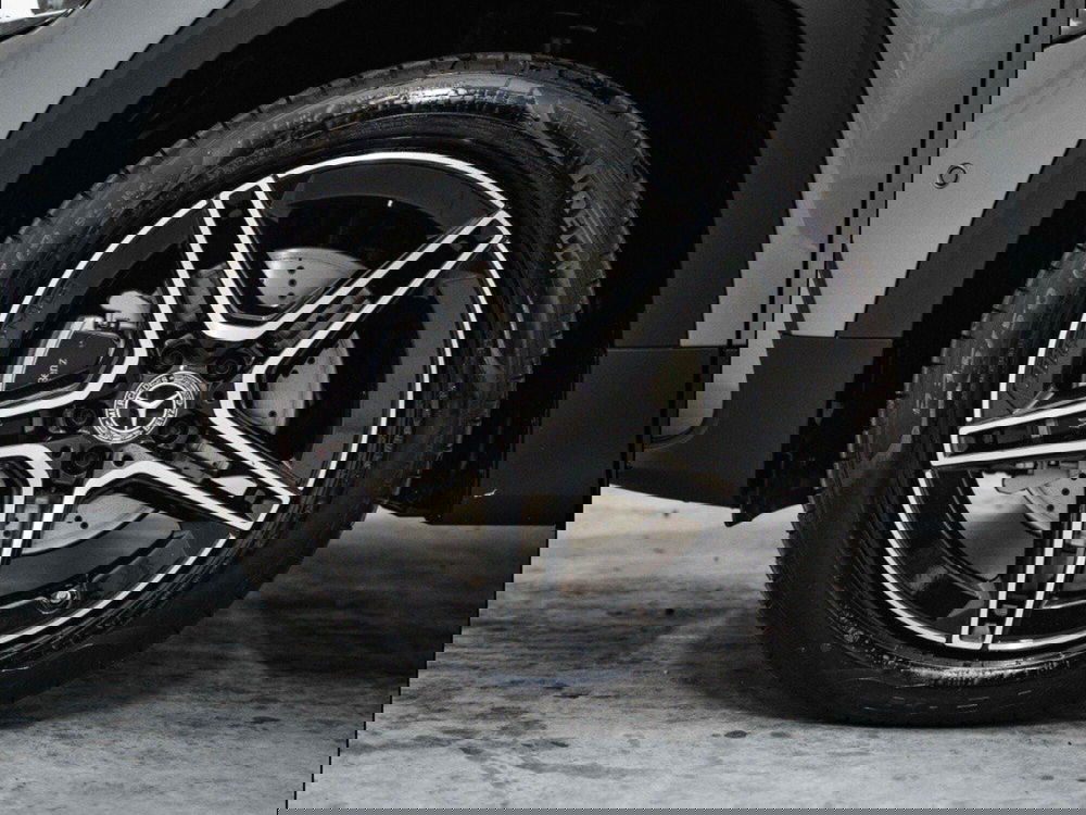 Mercedes-Benz GLB nuova a Macerata (7)