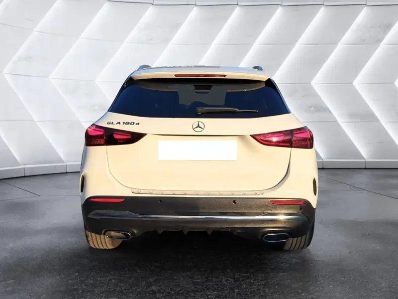 Mercedes-Benz GLA SUV usata a Salerno (6)