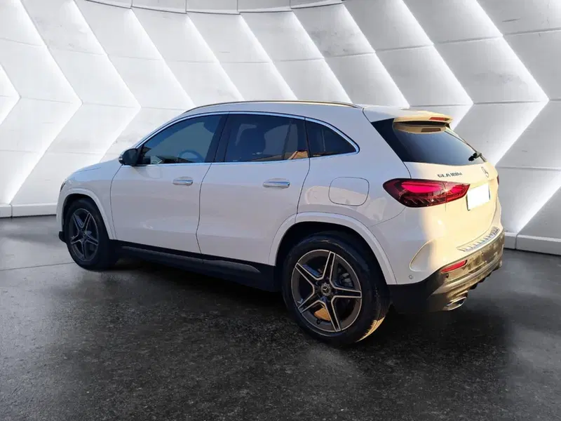 Mercedes-Benz GLA SUV usata a Salerno (8)