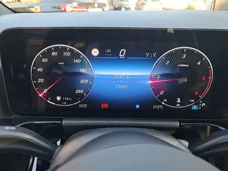 Mercedes-Benz GLA SUV usata a Salerno (9)