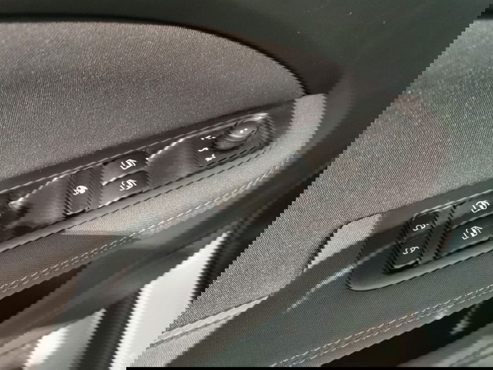 Leapmotor T03 usata a Brindisi (17)