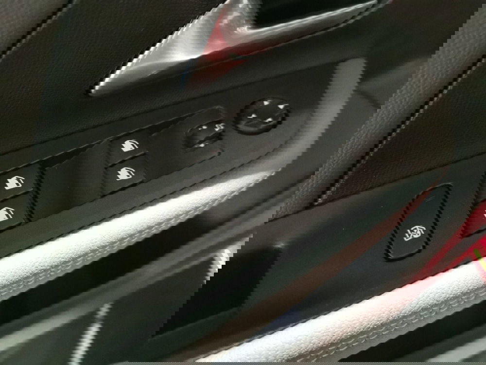 Opel Mokka usata a Taranto (17)