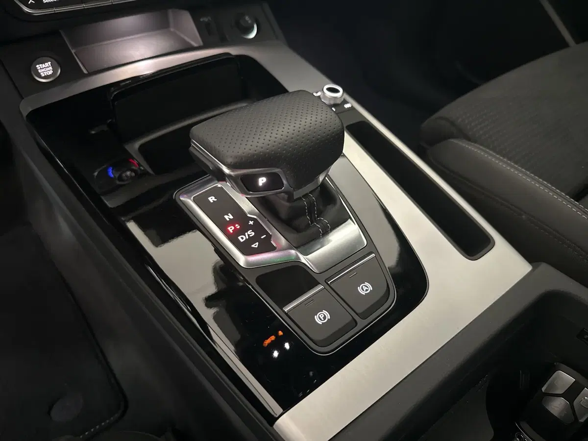 Audi Q5 Sportback usata a Napoli (14)