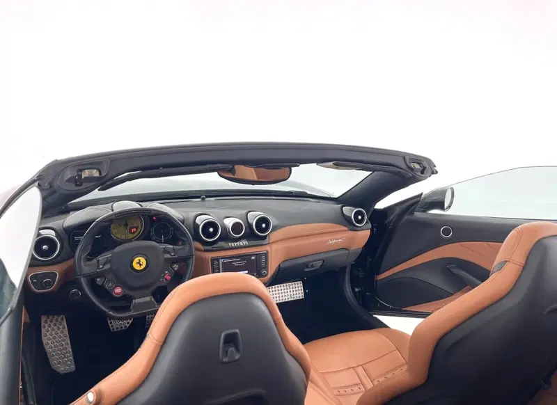 Ferrari California Spider usata a Perugia (19)