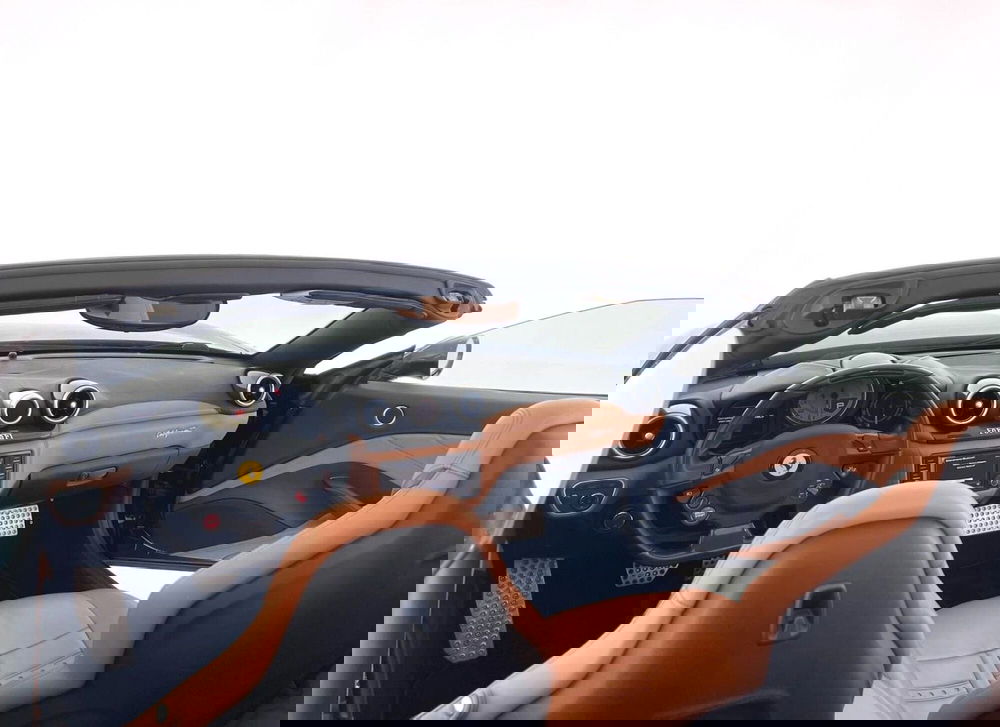 Ferrari California Spider usata a Perugia (19)