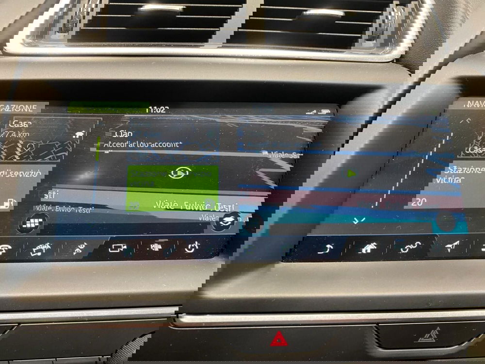 Jaguar E-Pace usata a Milano (10)