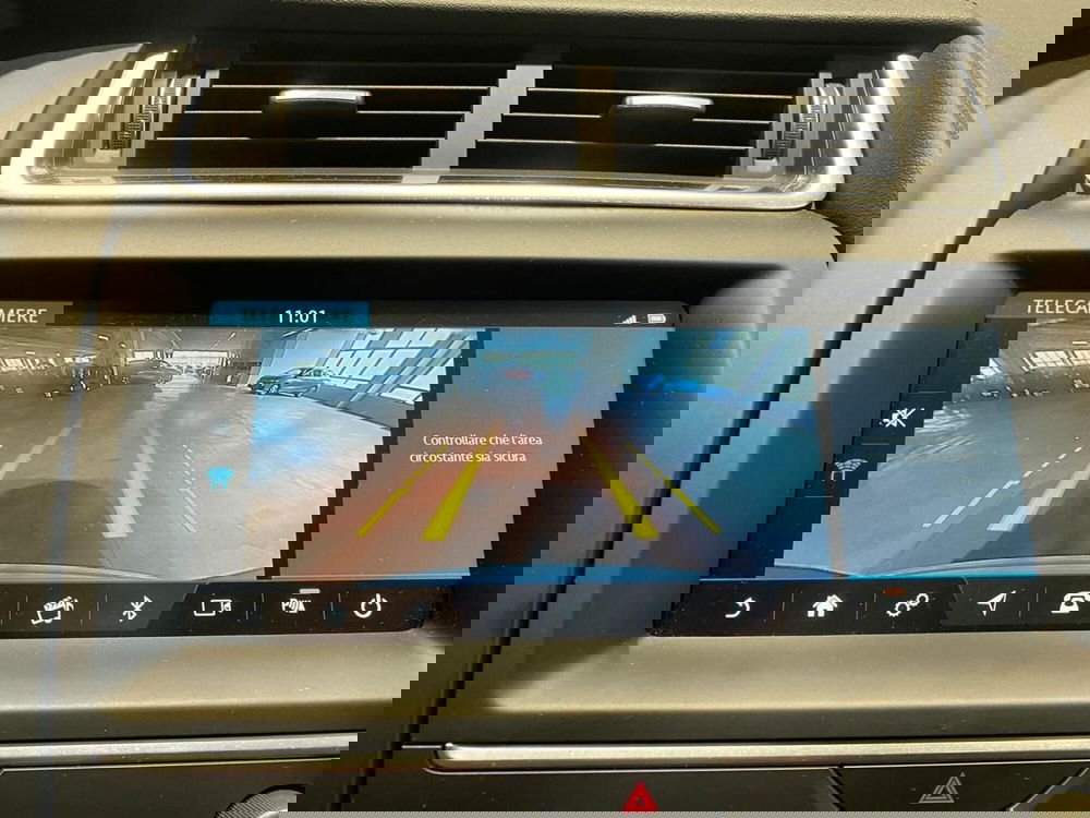 Jaguar E-Pace usata a Milano (11)