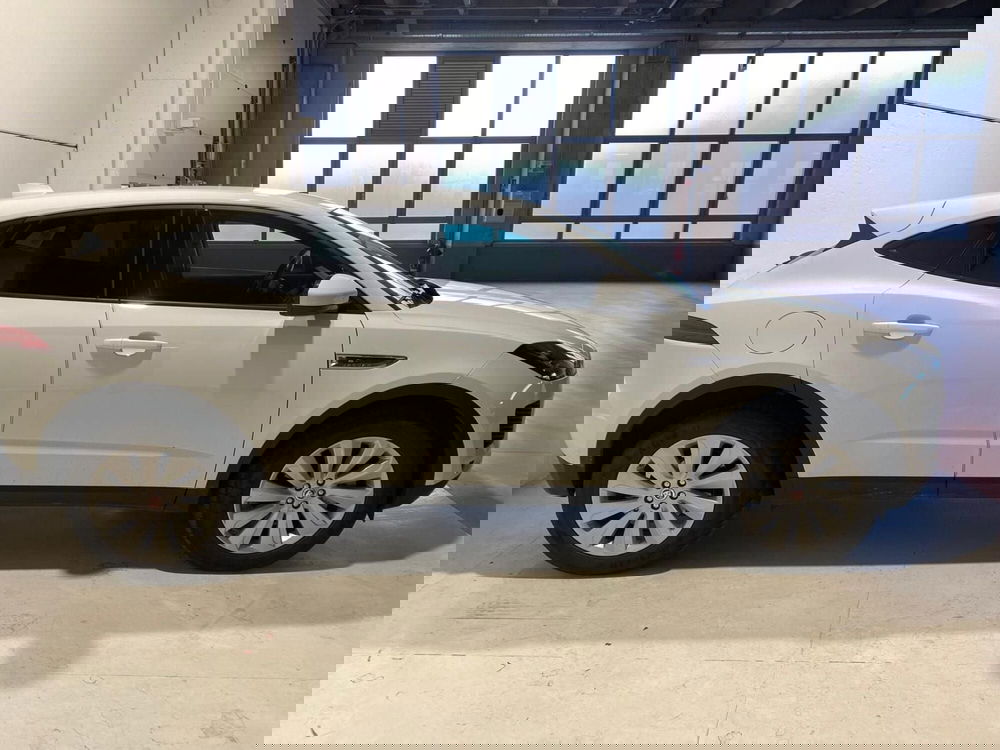 Jaguar E-Pace usata a Milano (7)