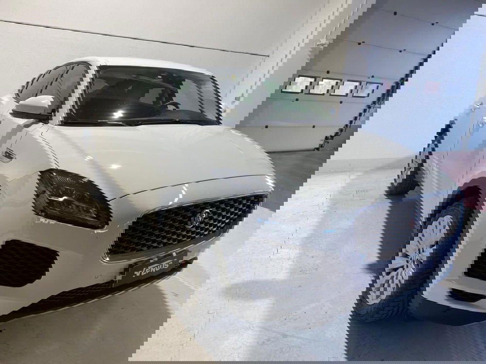 Jaguar E-Pace usata a Milano (8)