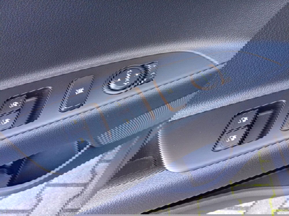 Kia Stonic usata a Brescia (15)