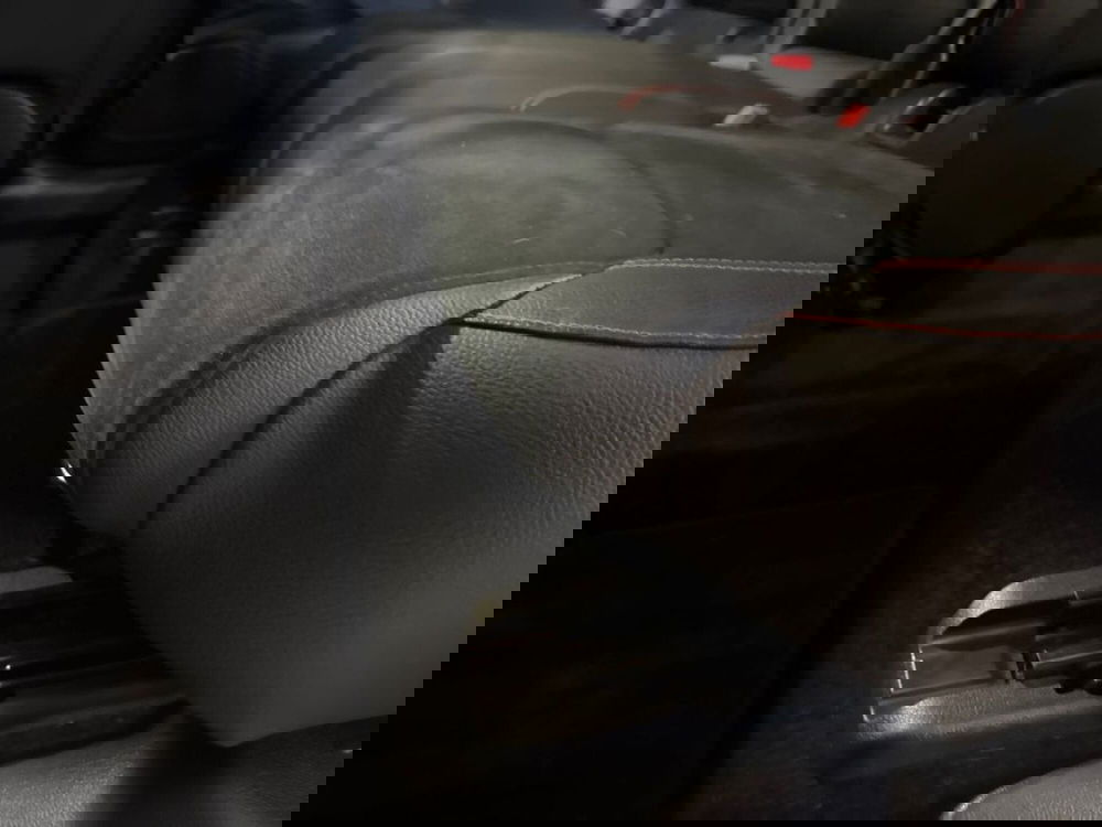 Mercedes-Benz GLB usata a Prato (18)