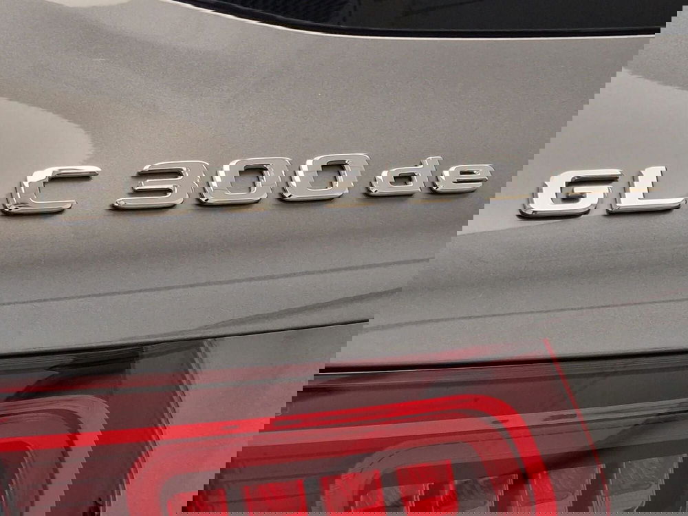 Mercedes-Benz GLC SUV usata a Bari (4)