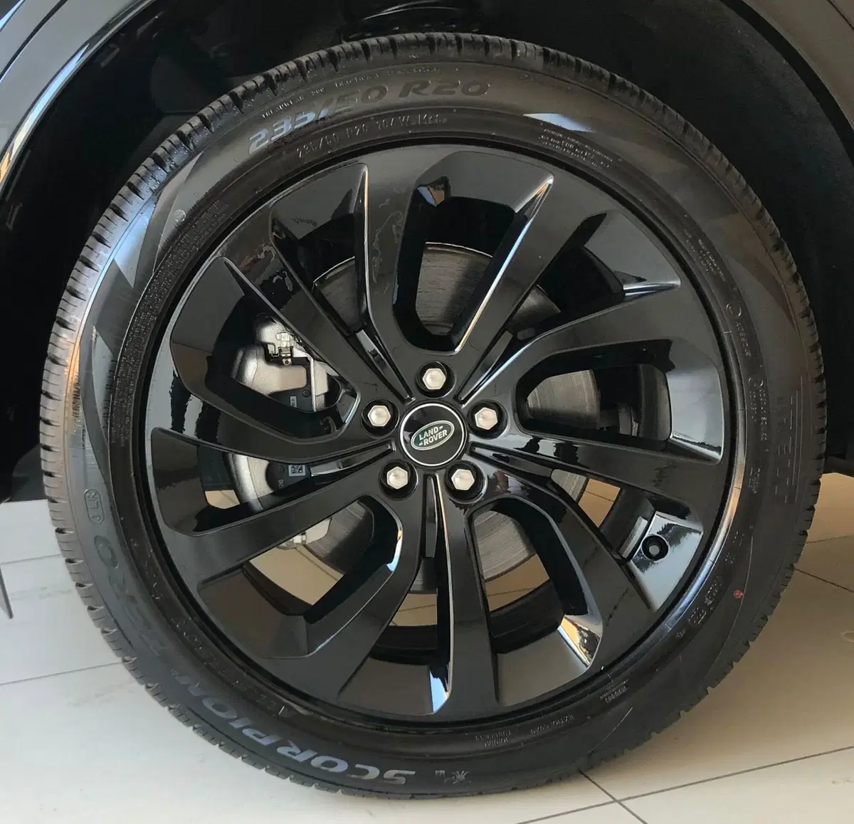 Land Rover Discovery Sport usata a Ferrara (9)