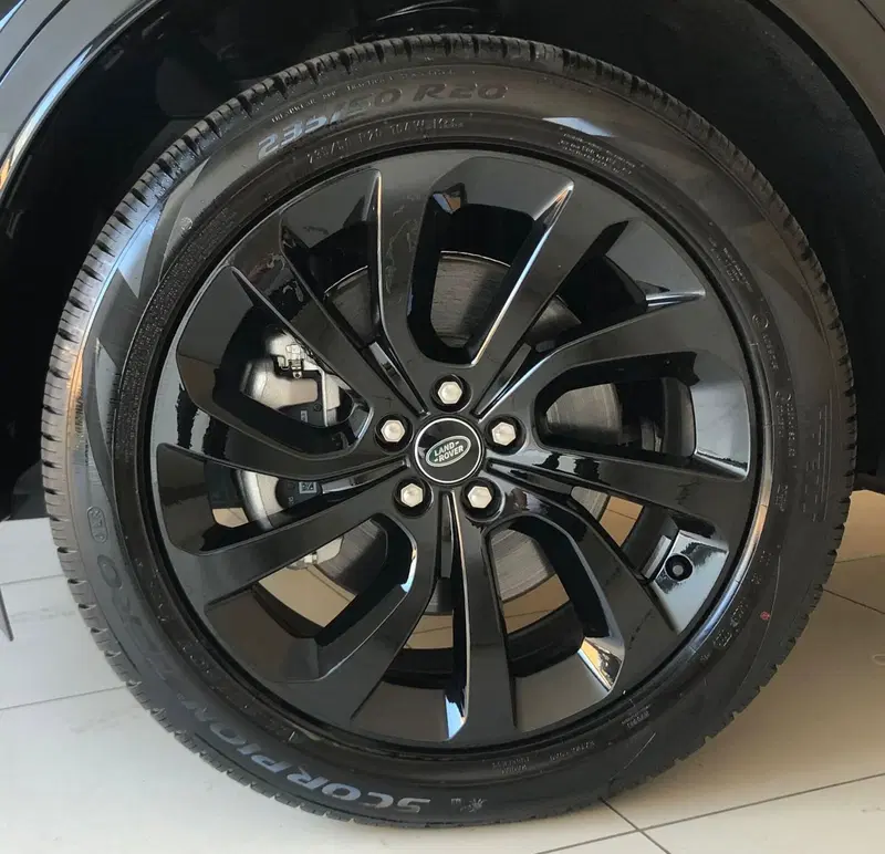 Land Rover Discovery Sport usata a Ferrara (9)