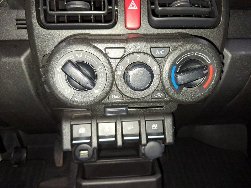 Suzuki Jimny usata a Arezzo (18)