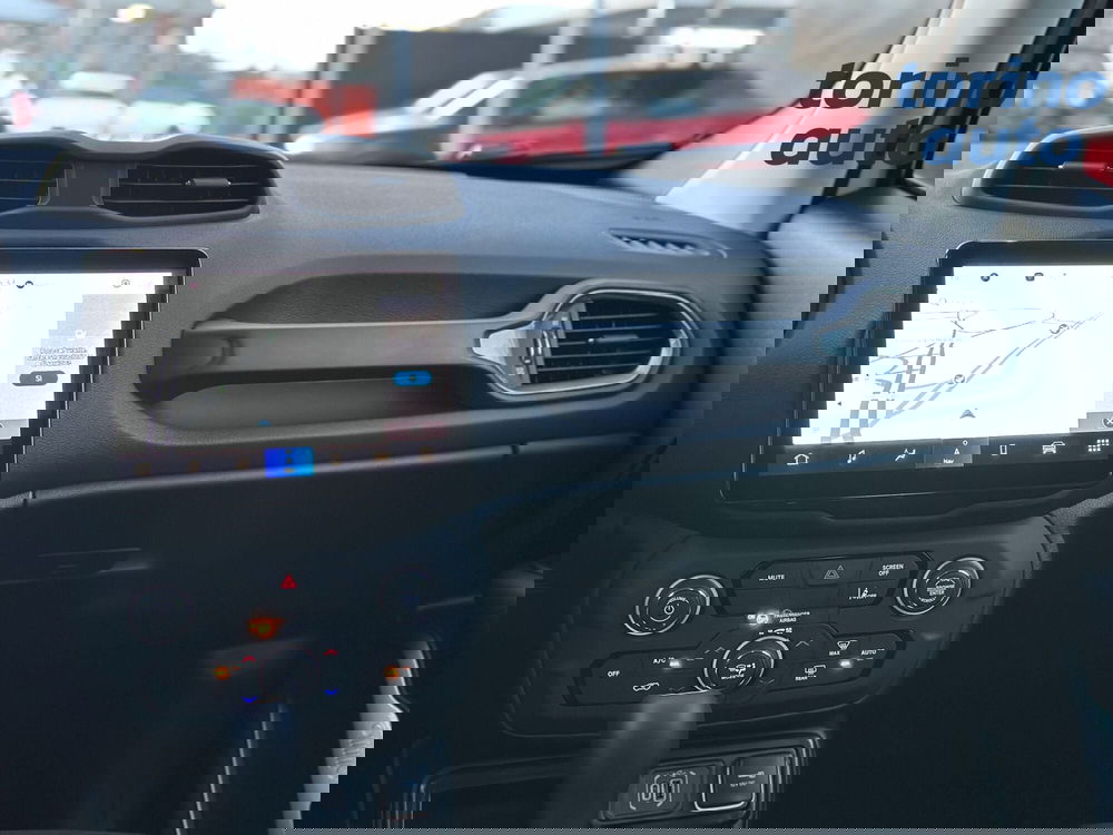 Jeep Renegade nuova a Torino (15)