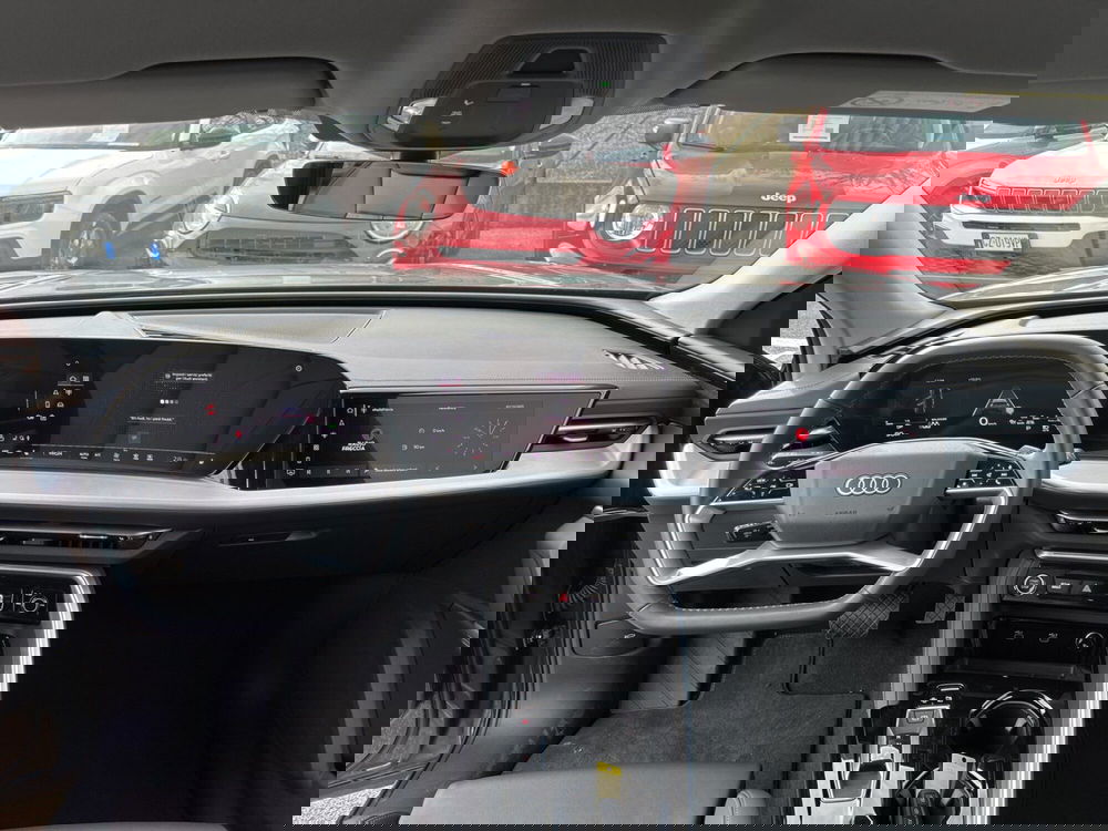 Audi Q5 Sportback nuova a Roma (14)