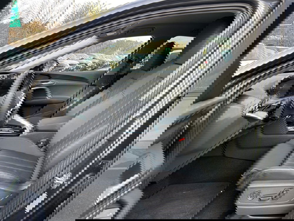 Audi Q5 Sportback nuova a Roma (15)