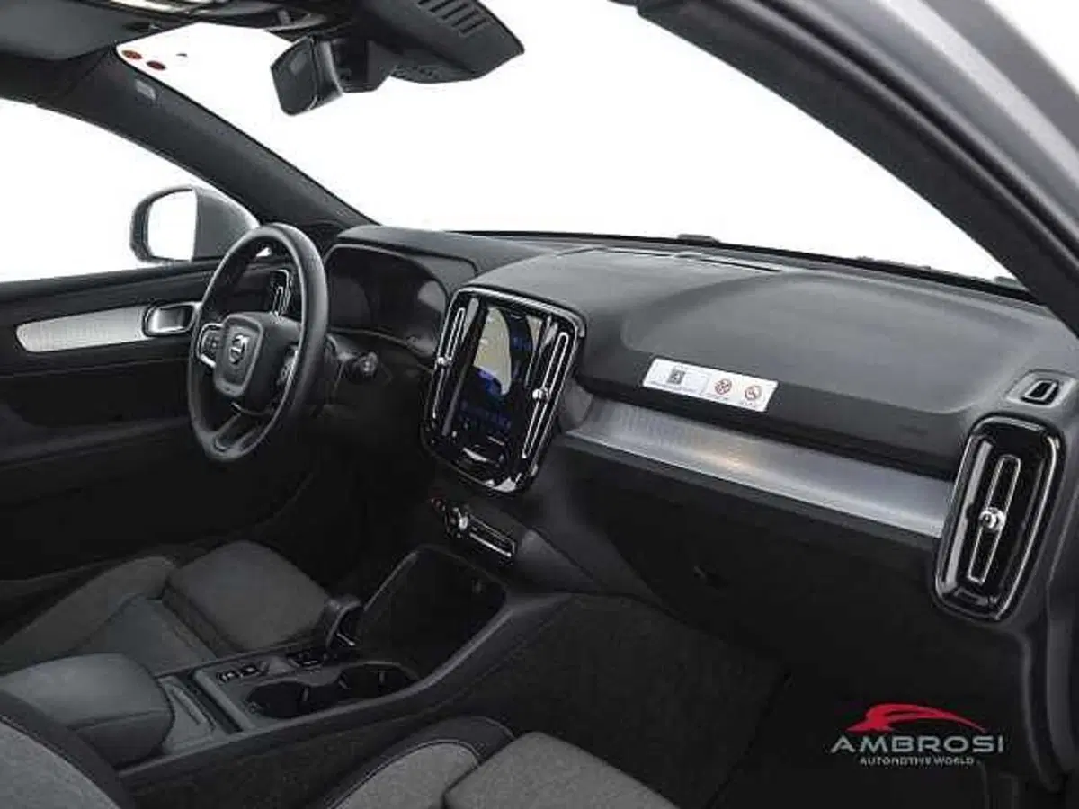 Volvo XC40 usata a Perugia (12)