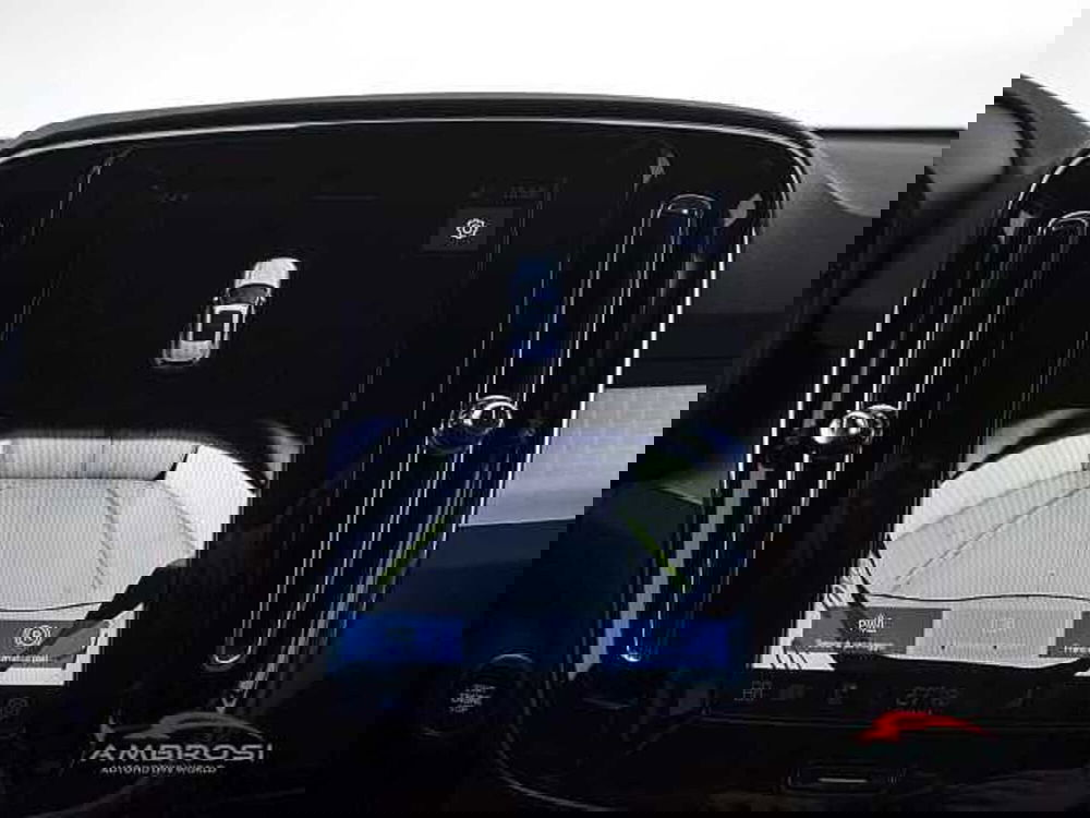 Volvo XC40 usata a Perugia (16)