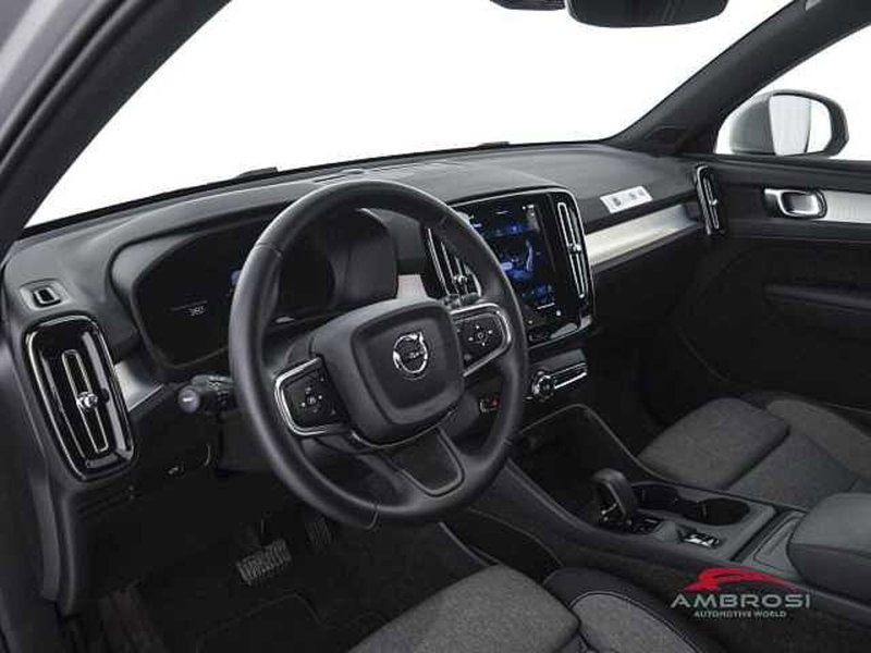 Volvo XC40 usata a Perugia (8)