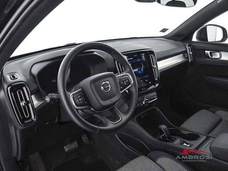 Volvo XC40 usata a Perugia (8)