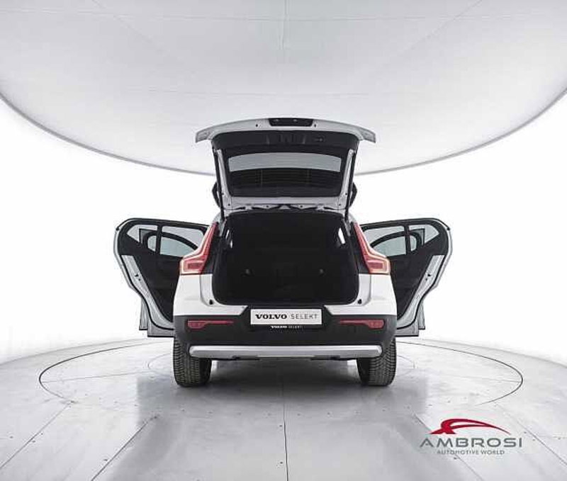 Volvo XC40 usata a Perugia (7)