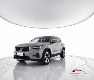 Volvo XC40 2.0 b3 Core auto del 2025 usata a Corciano