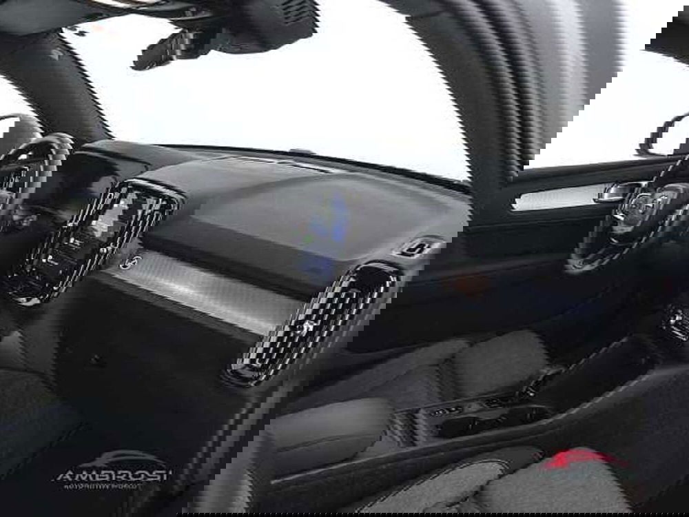 Volvo XC40 usata a Perugia (12)