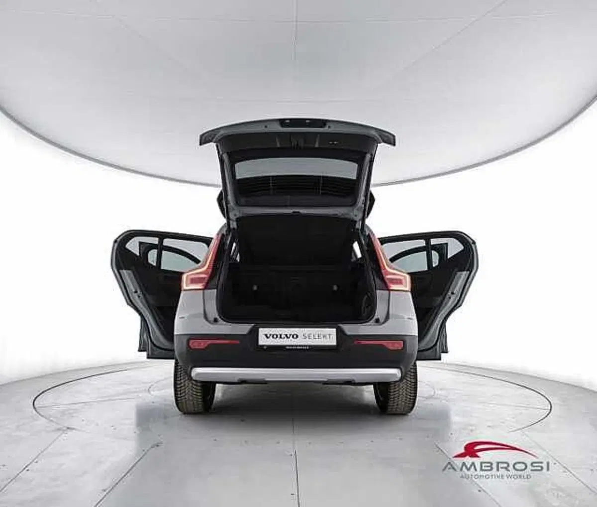 Volvo XC40 usata a Perugia (7)
