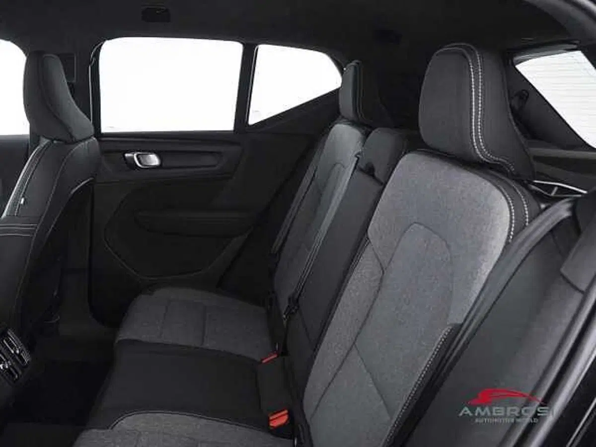 Volvo XC40 usata a Perugia (10)